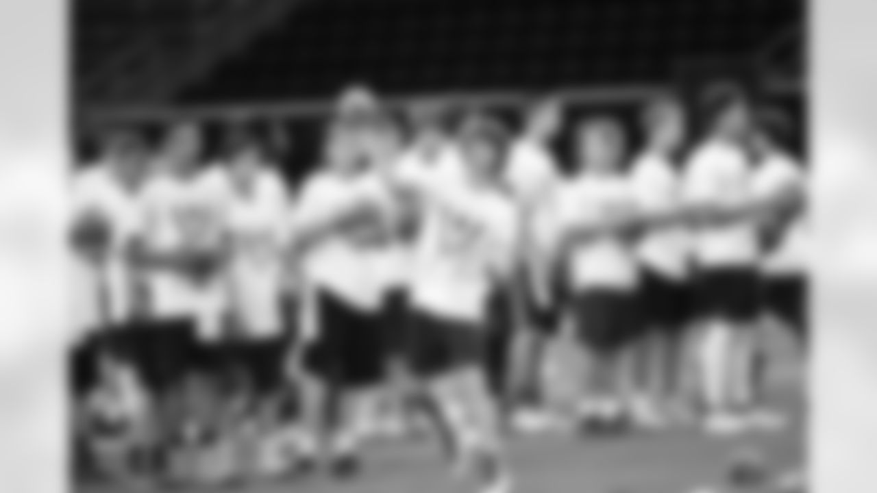 20170422_qb_wr_challenge_jj08488.jpg