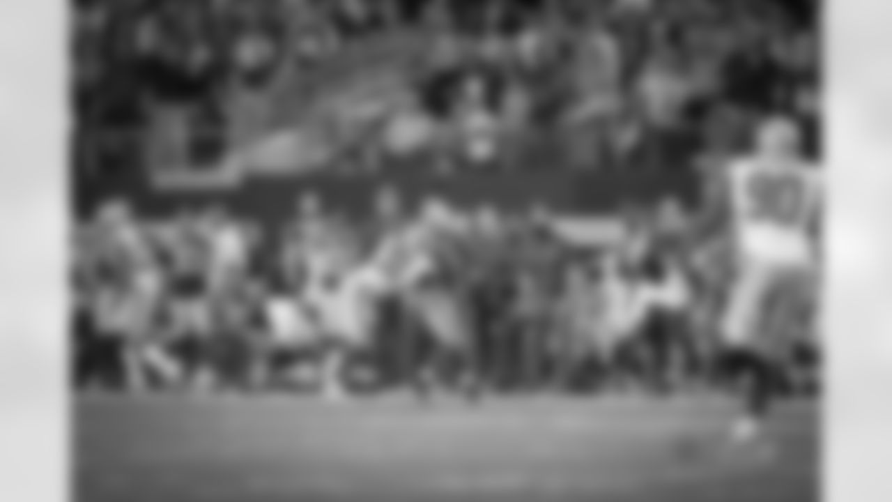 2010115_gb_dal_quickies335.jpg