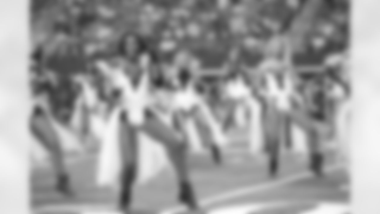 20141027_dal_cheers_halloween133.jpg