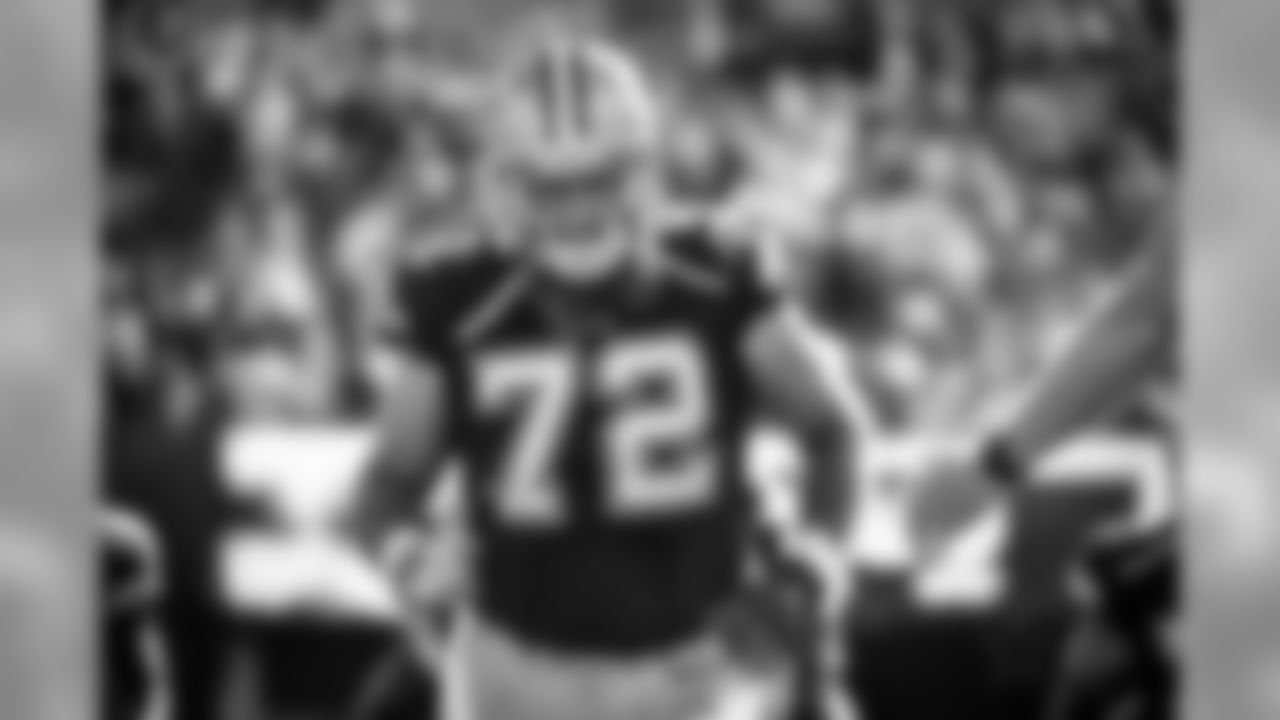 2016_cowboys_rams_travis_frederick_selects_jj1121.jpg