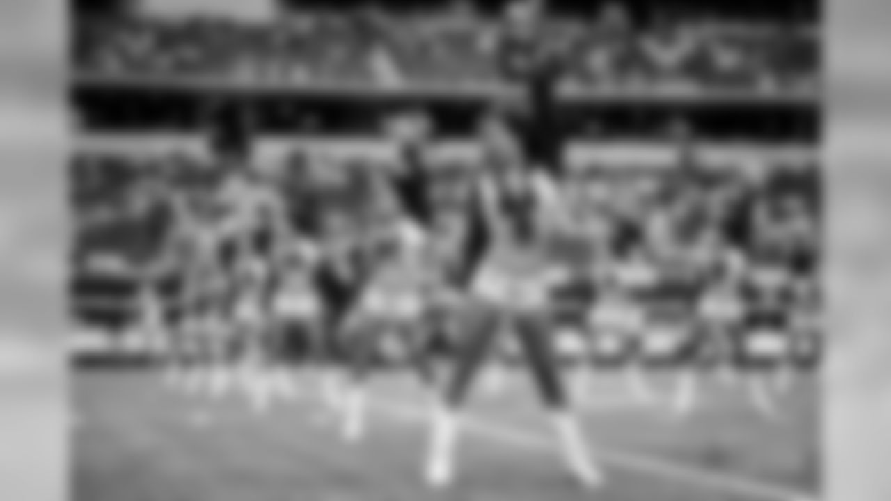 20171001_dal_cheer_selects_jj47152_0.jpg
