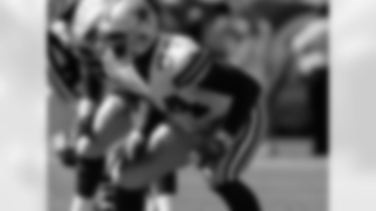 2006 - Ware completed his second season with 11.5 sacks, the then most ever by a Cowboys linebacker, breaking Anthony Dickerson's record of 10.5 in 1983.
