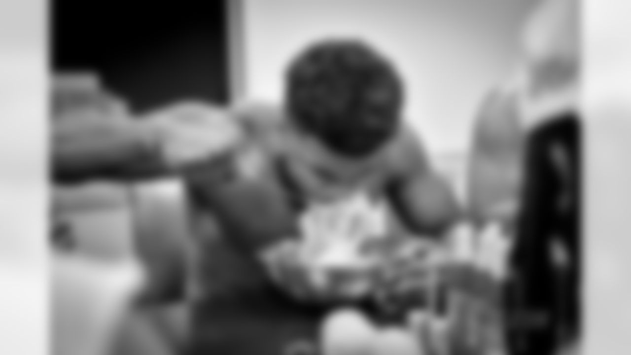 20161118_beasleys_hotsauce_all_jj3293.jpg