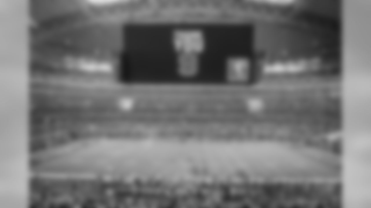 20171105_dal_tony_romo_tribute32.jpg