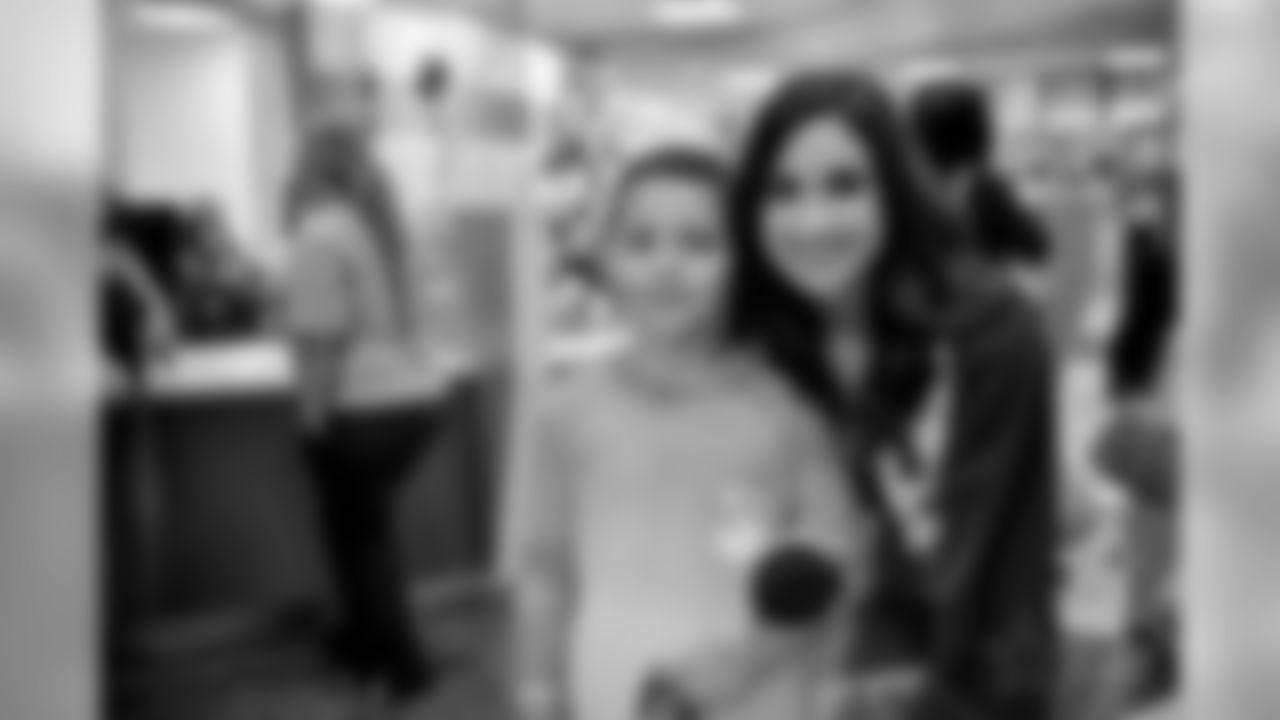 20171204_scottish_rite_hospital_visit_selects_jj62104.jpg