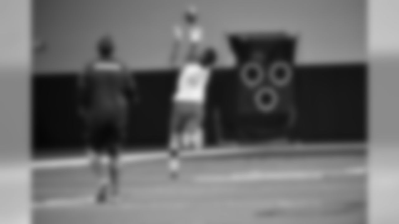 20170422_qb_wr_challenge_jj08497.jpg