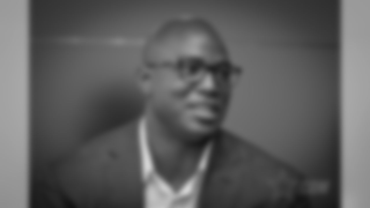 20170424_dal_demarcus_ware_retirement09.jpg