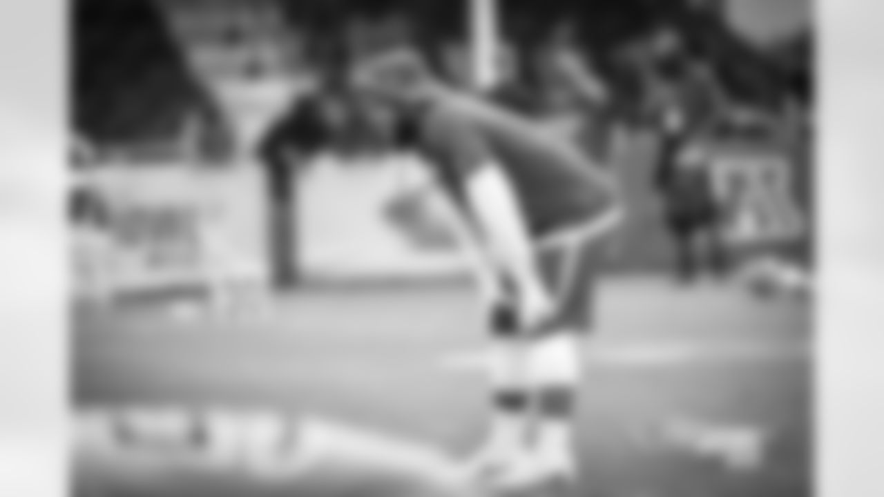 20170128_probowl_ezekiel_elliott_selects_jj29309.jpg
