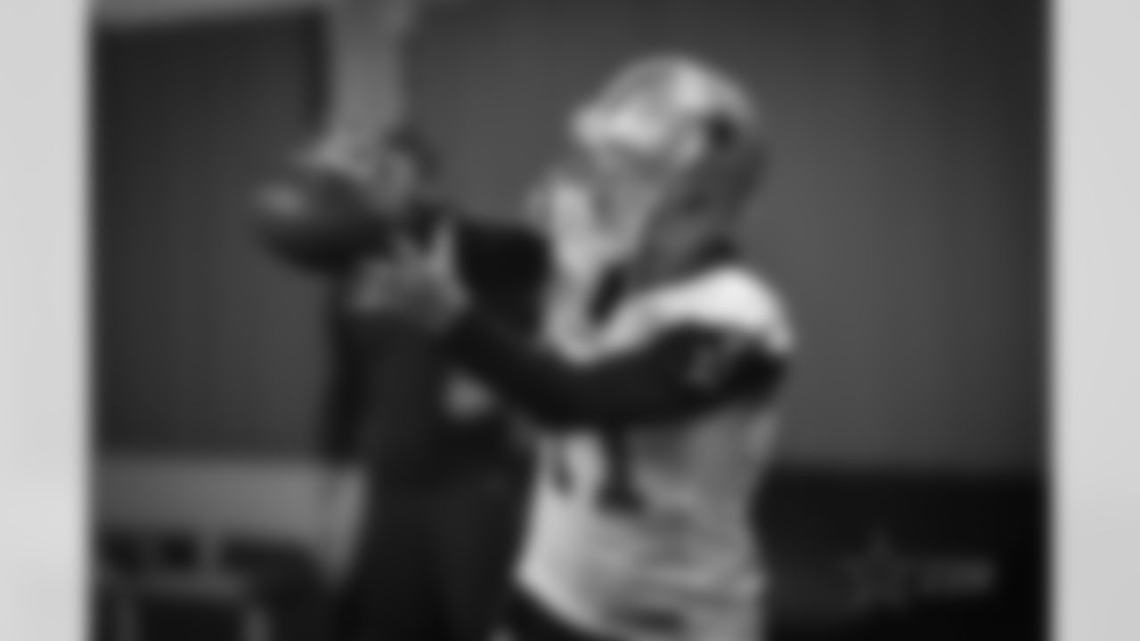 20160921_practice_cole_beasley_selects_jj0453.jpg