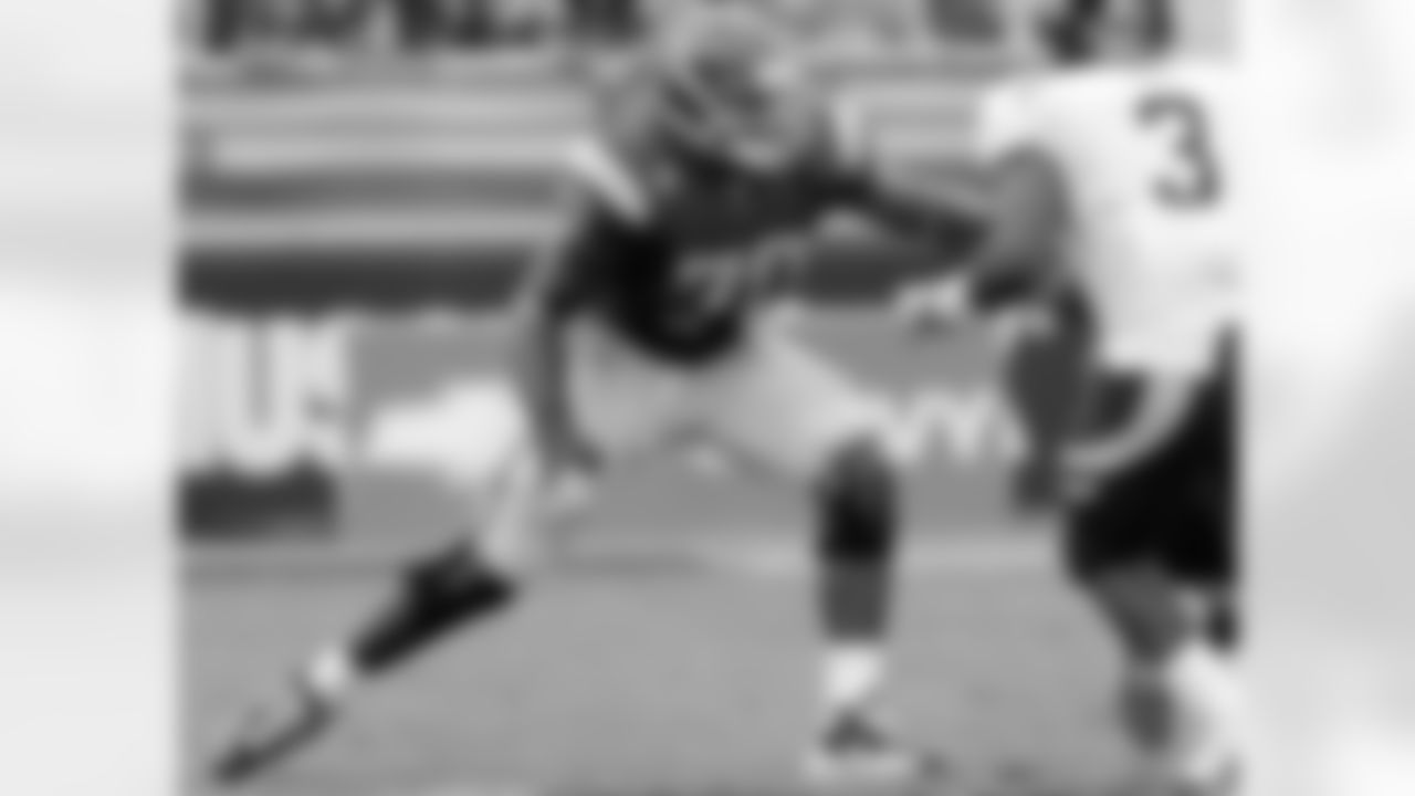 T Tyron Smith during his time at USC. Smith was drafted by Dallas in the 1st round (9th overall) in 2011.