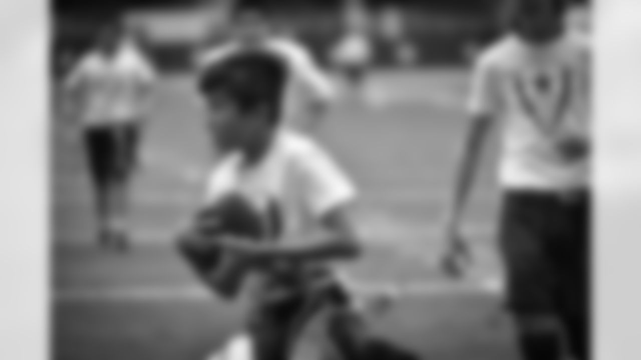2016_youth_camps_spanish_jj0147.jpg