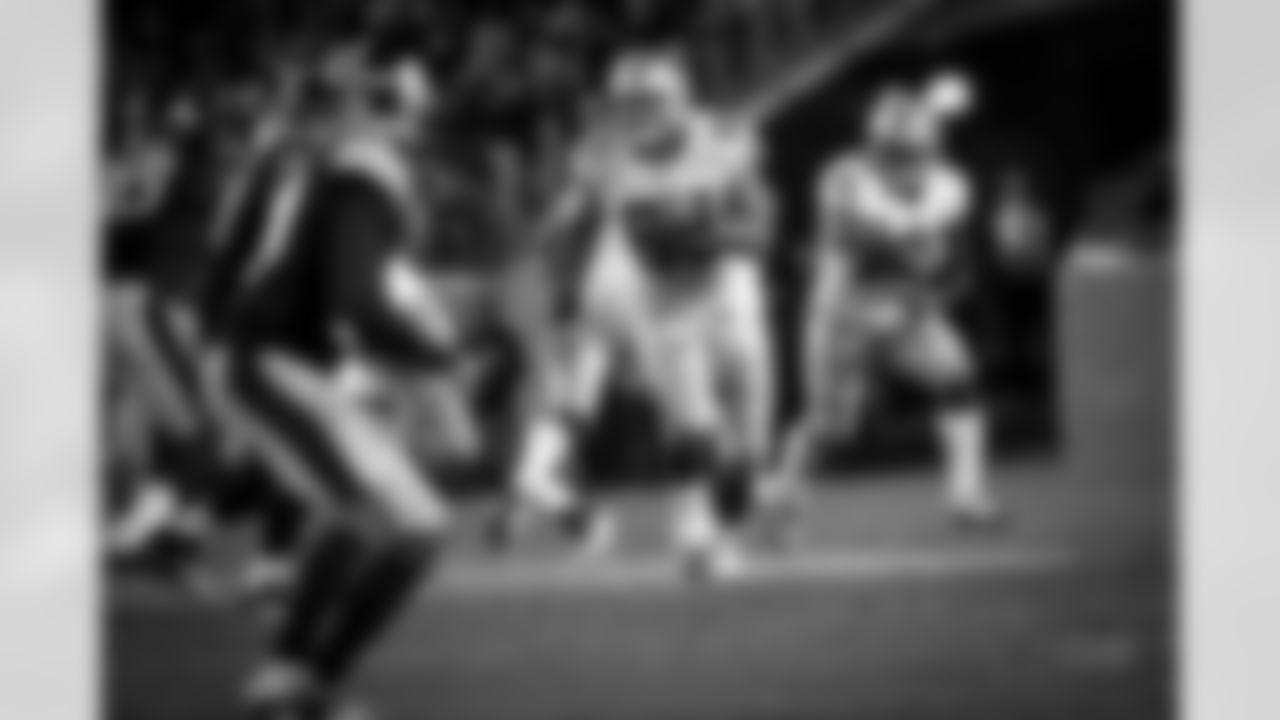 20161114_dal_vs_pit_ron_leary_selects_jj2177.jpg