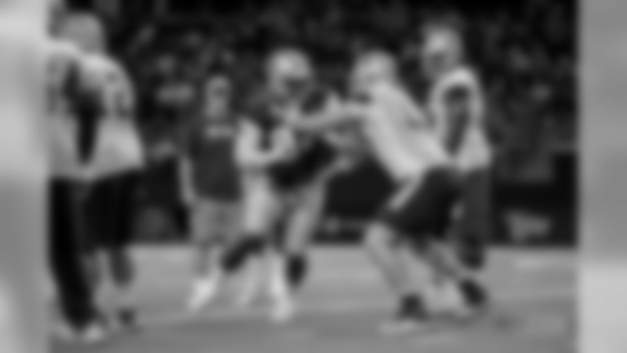 20170829_dal_cedric_thornton_selects_jj38210.jpg
