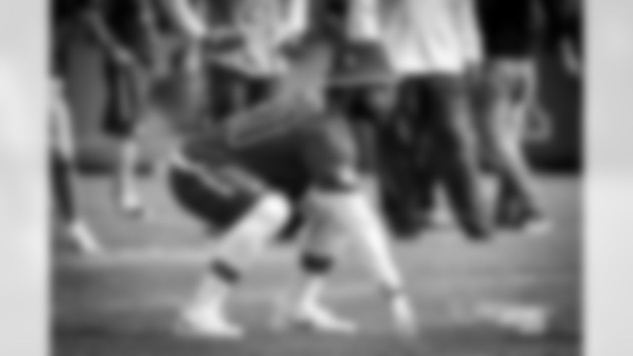 20170127_probowl_ezekiel_elliott_selects_jj29153.jpg