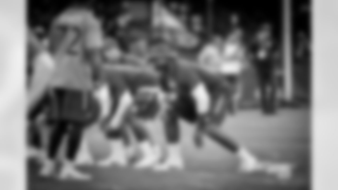 20170127_probowl_tyron_smith_selects_jj29132.jpg