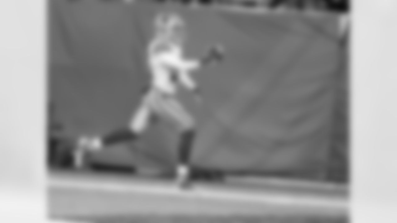 tempSafties_Gal_010914_21.jpg