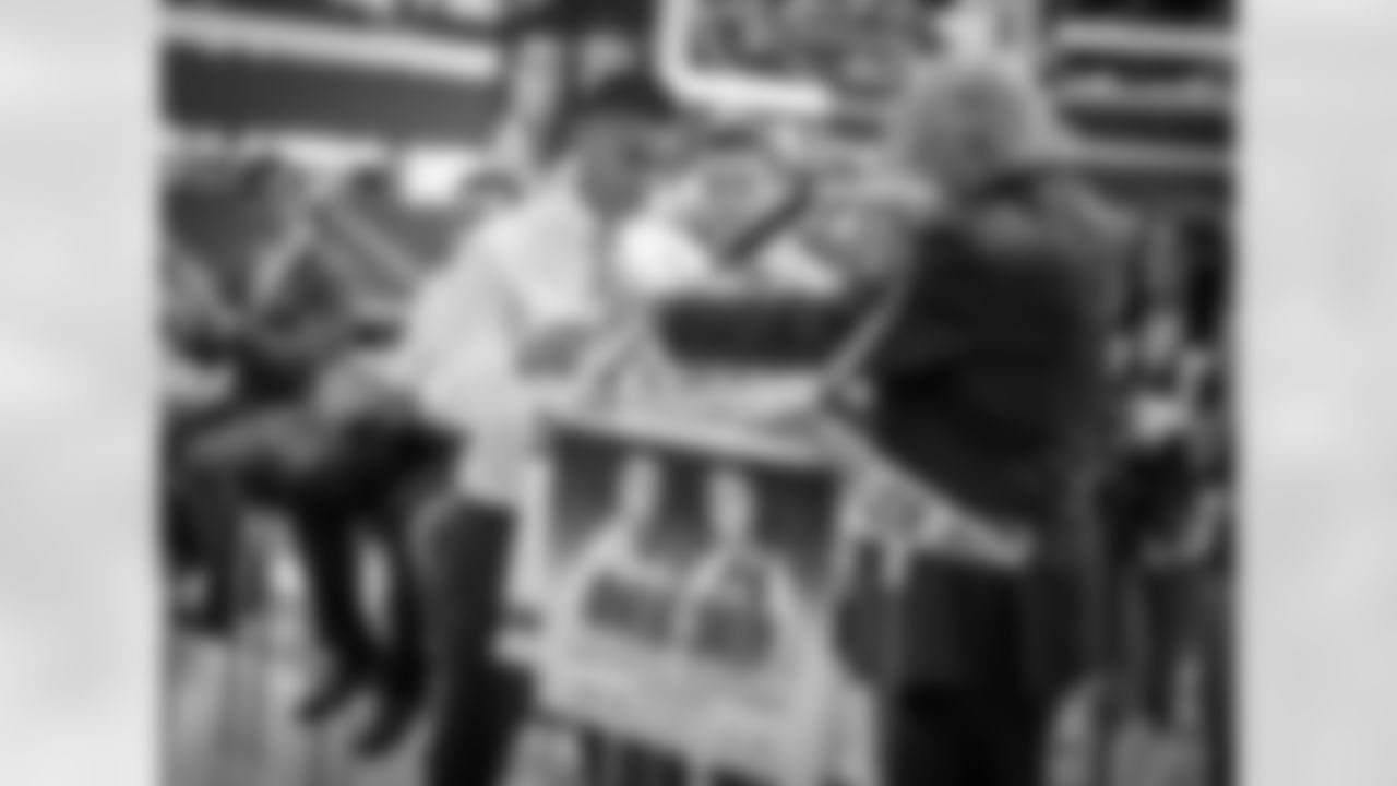 20160718_jersey_vergil_ortiz_jr02.jpg