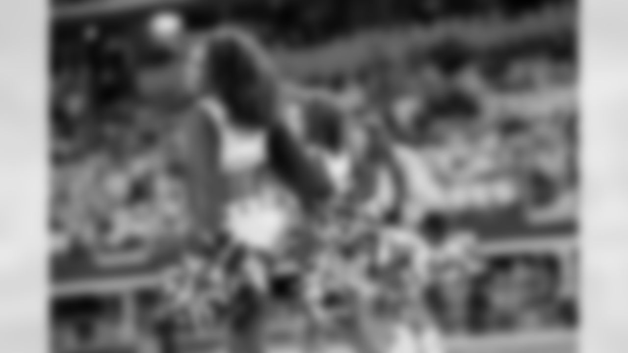 20171130_cheers_selects_jj61670-2.jpg