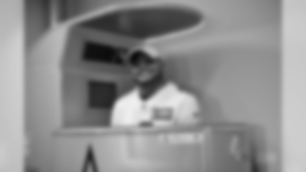 20170517_cowboys_fit_employees_all_jj01292_4.jpg