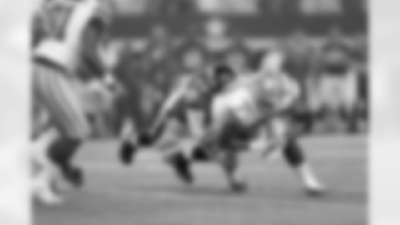 temp20140816_BAL_DAL_quickies250.jpg