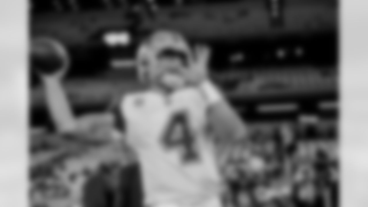 20171130_dak_prescott_selects_jj61731.jpg