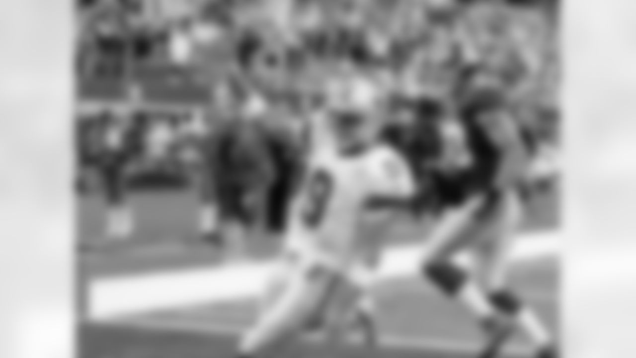 Midfield: Tony Romo