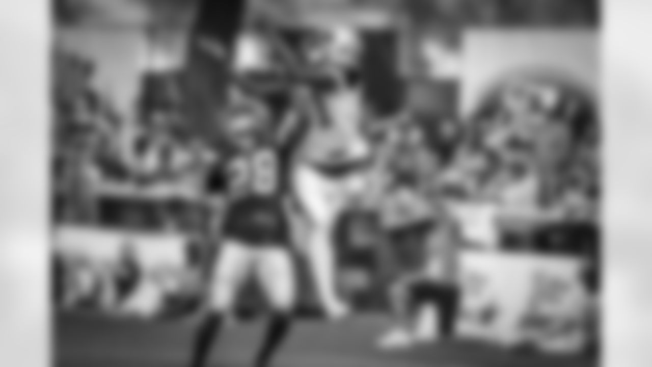 20160801_dal_dax_swanson05.jpg