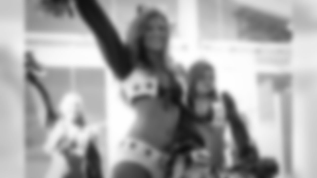 20160821_dal_thestar_ribbon-cutting_quickies064.jpg