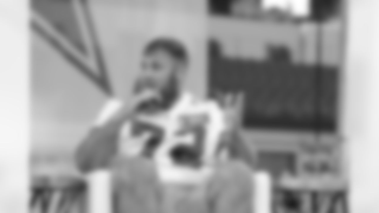 20160429_dal_draft_day_09.jpg