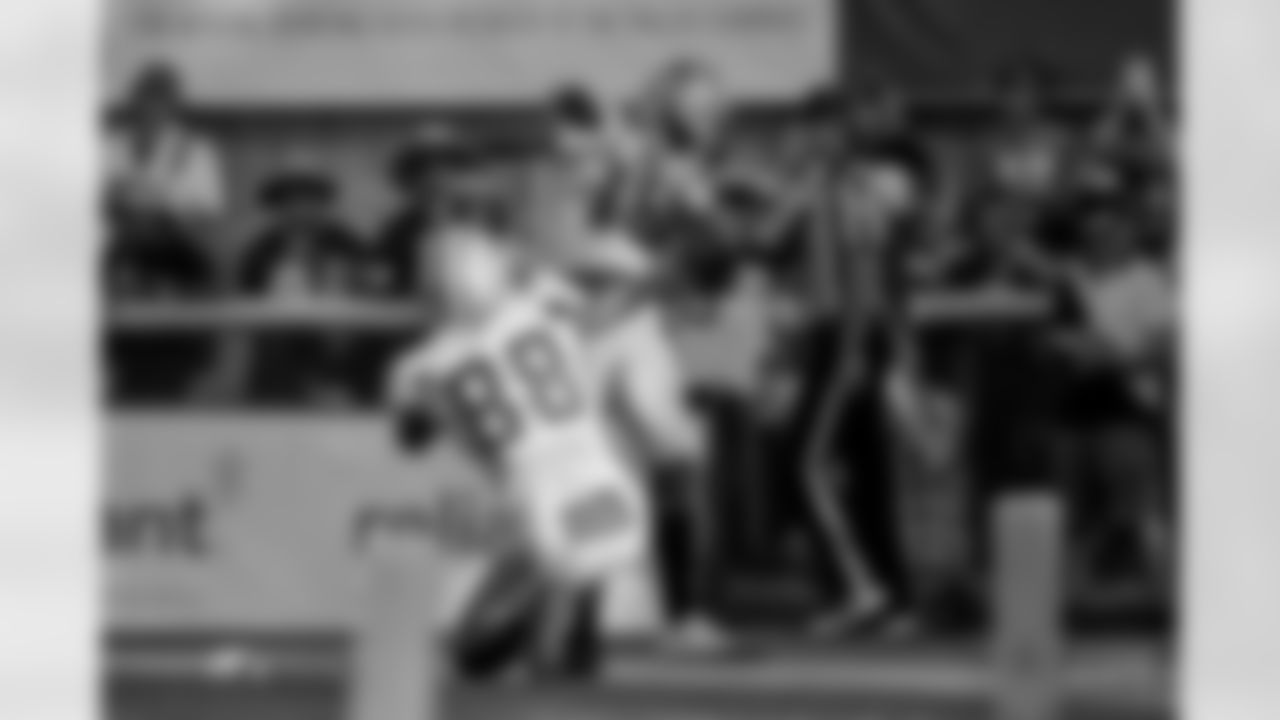 20170815_dal_brice_butler_selects_jj30921.jpg
