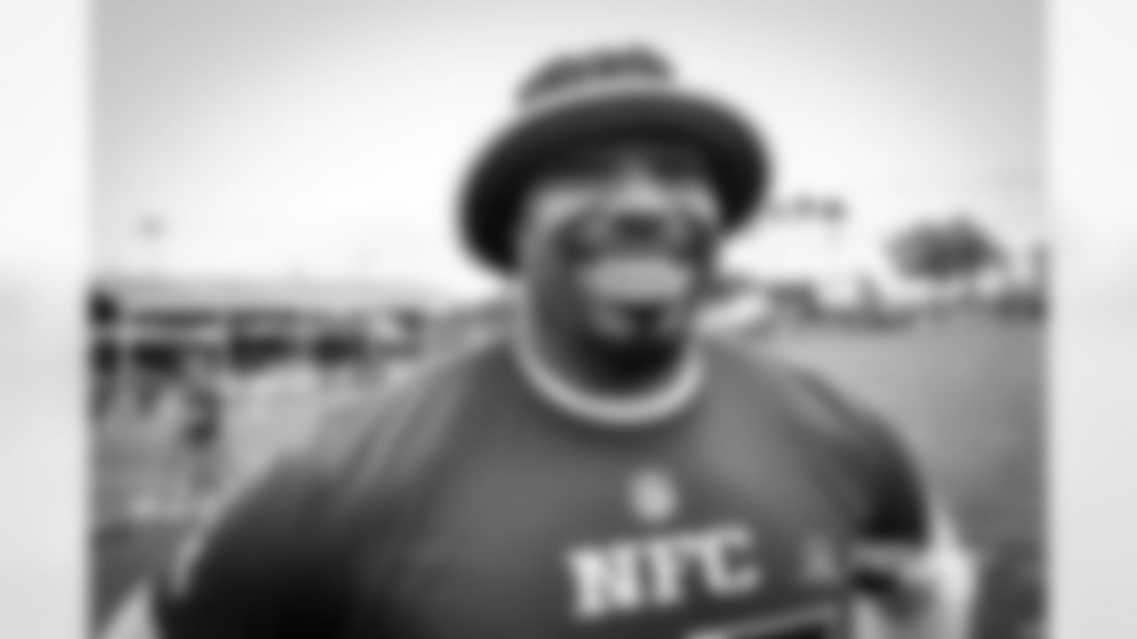 20170128_probowl_tyron_smith_selects_jj29325.jpg