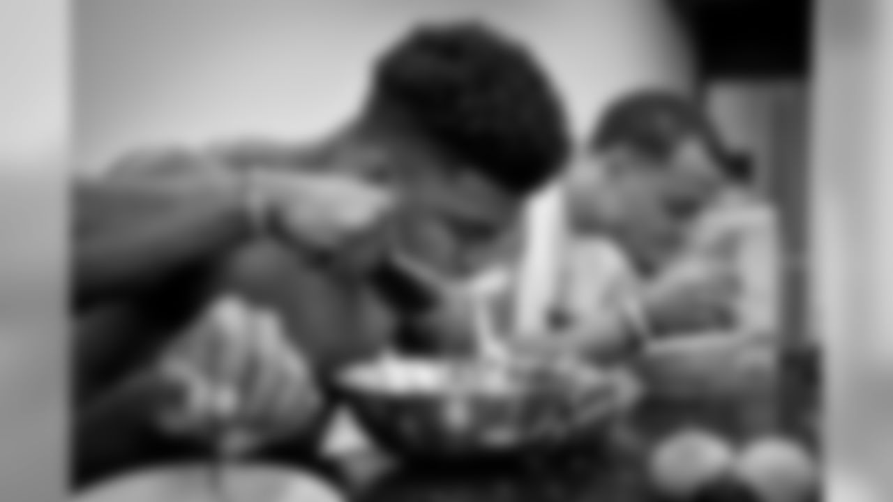 20161118_beasleys_hotsauce_all_jj3325.jpg