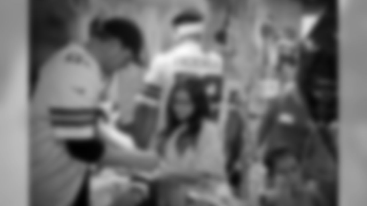 20161205_dal_childrens_hospital_visit27.jpg