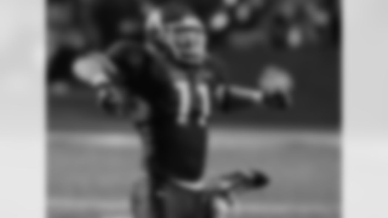 Cowboys fullback Tyler Clutts played both offense and defense while at Fresno State.