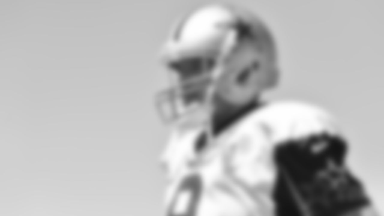 08092015_training_camp_afternoon_tony_romo_jj232.jpg