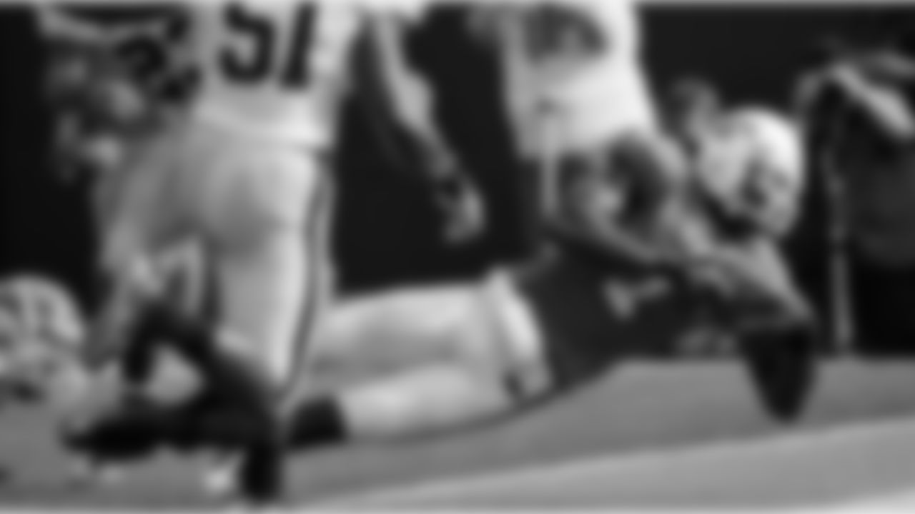 WR Dez Bryant makes a diving touchdown catch for Oklahoma State. Bryant was drafted by the Cowboys in the first round (24th overall) in the 2010 draft.
