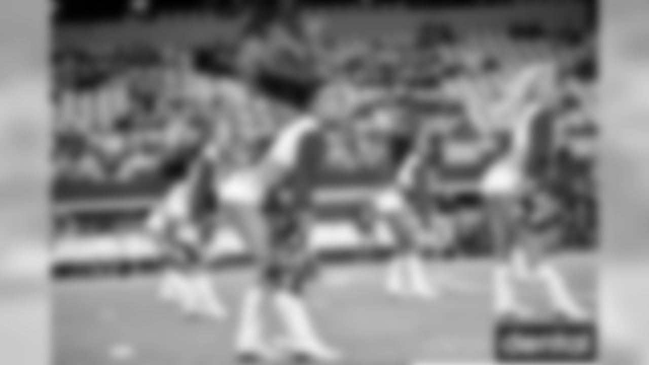 20171130_cheers_selects_jj61669.jpg