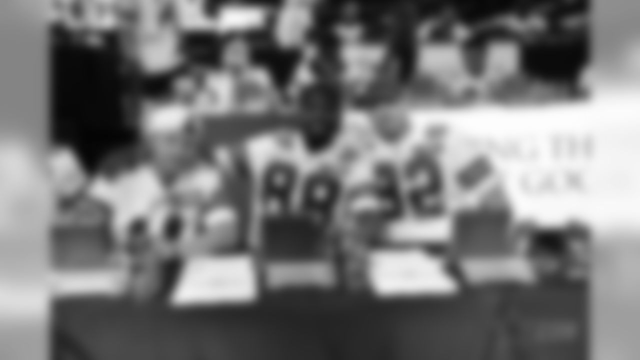 20170831_cowboys_harvey_relief_att_stadium_all_jj38618.jpg