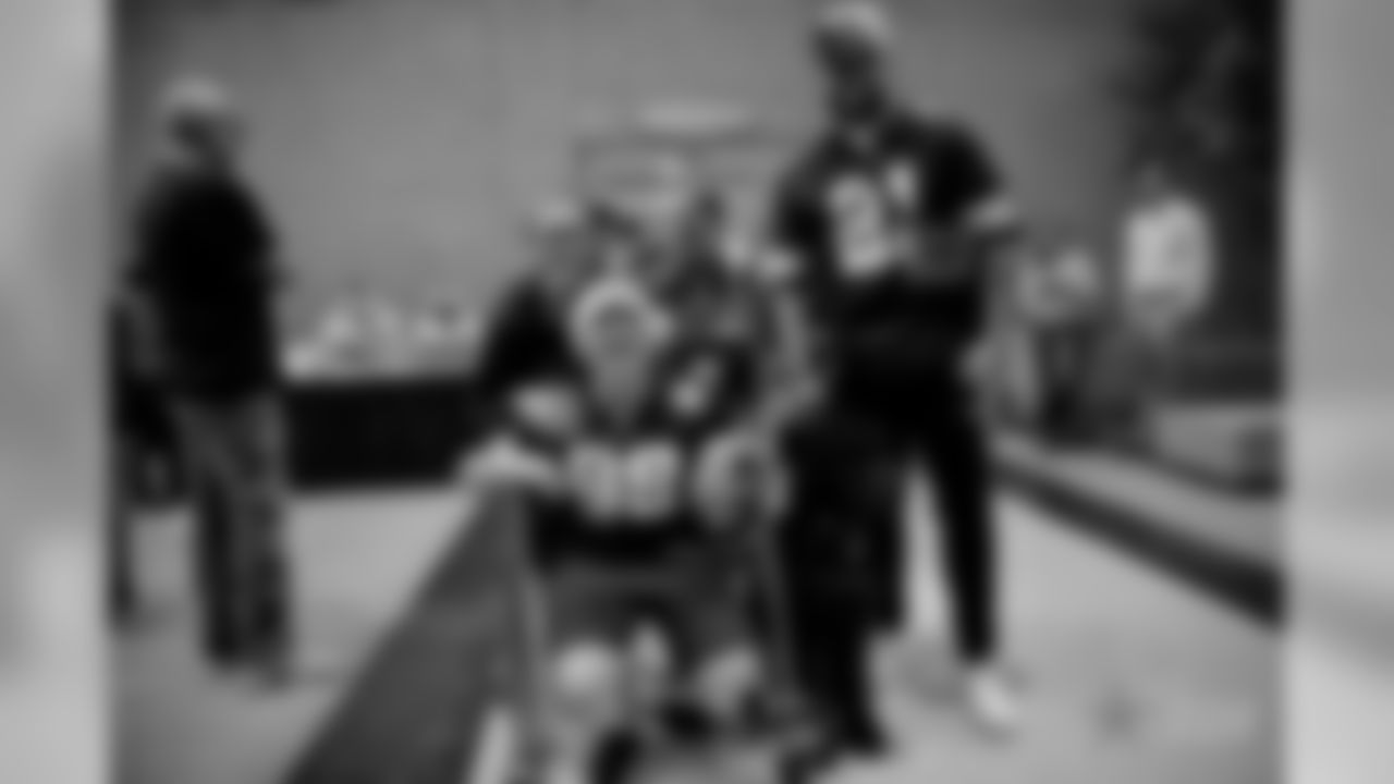 20171204_scottish_rite_hospital_visit_selects_jj62101.jpg
