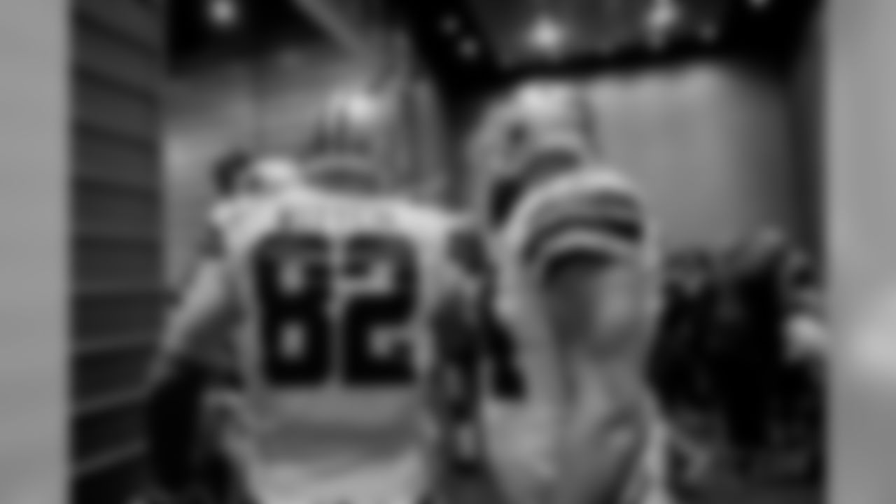 20171119_dal_huddle_selects_jj57396.jpg