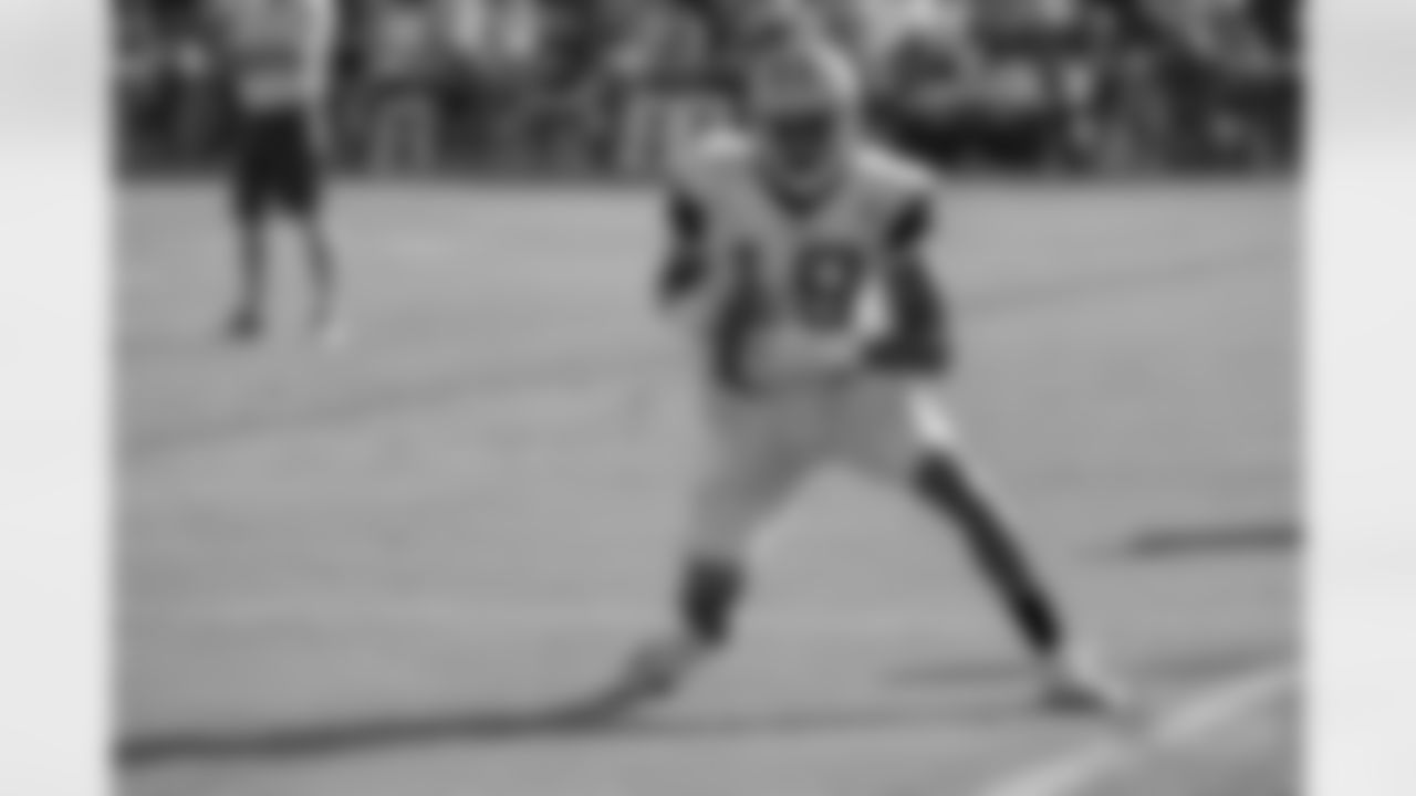 20170814_dal_brice_butler_selects_jj30520.jpg