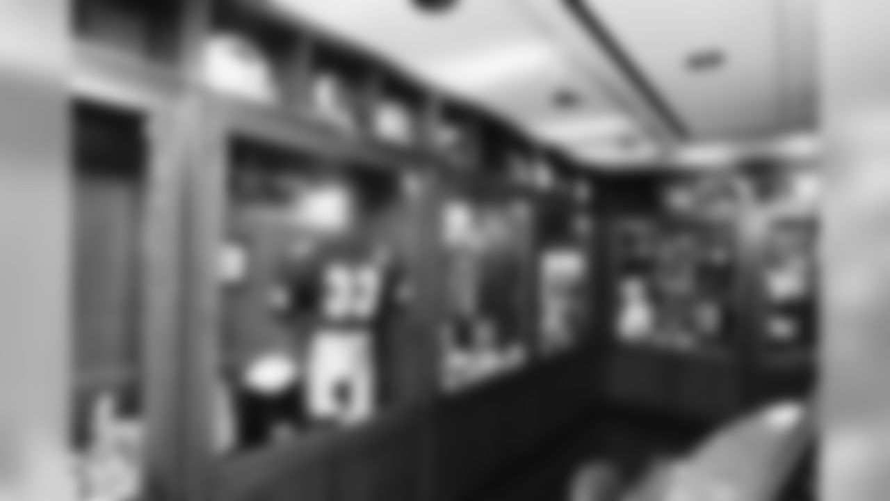 dcweekl-r1-042-19a.jpg