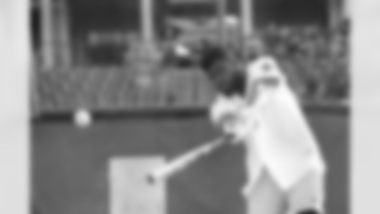20170508_dal_homerunderby131.jpg