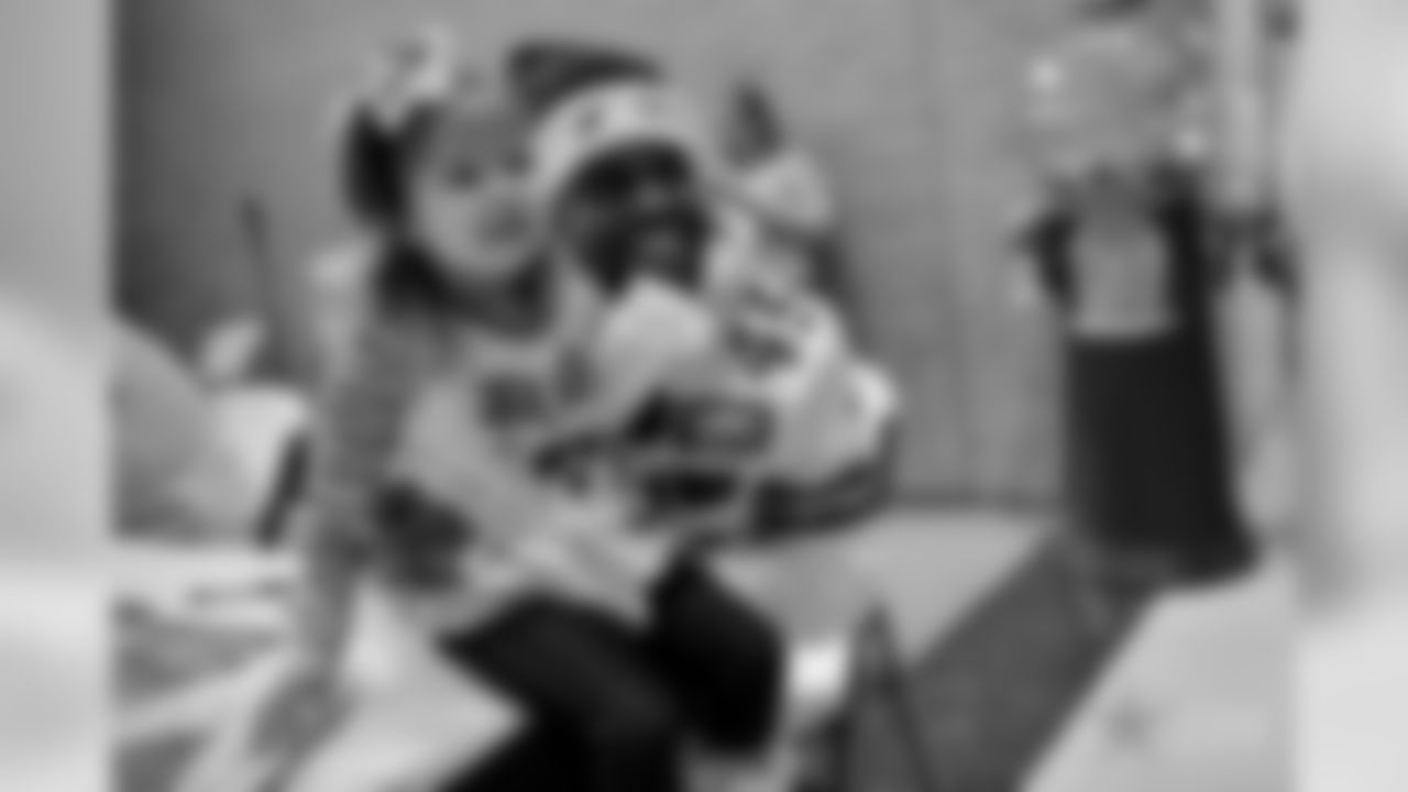 20171204_scottish_rite_hospital_visit_selects_jj62092.jpg