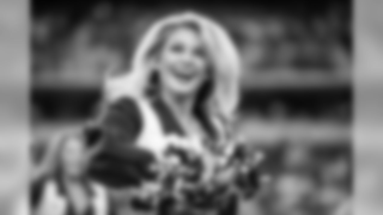 20171123_dal_cheer_-pk-144.jpg