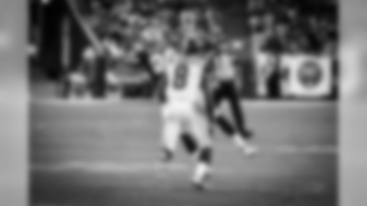 2016_cowboys_rams_deji_olatoye_selects_jj1095.jpg