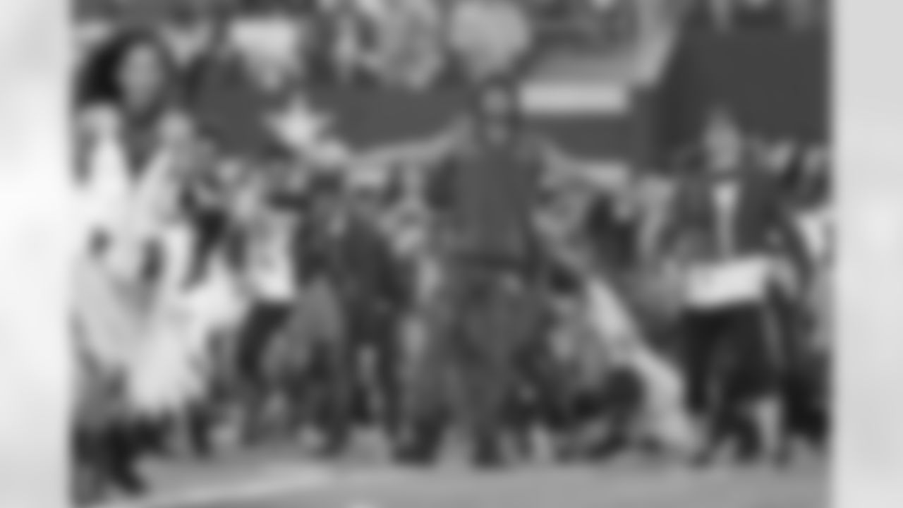 20141027_dal_cheers_halloween139.jpg