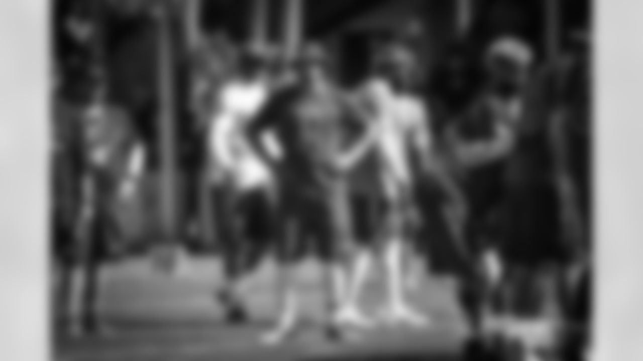 20170126_probowl_dak_prescott_selects_jj28603.jpg