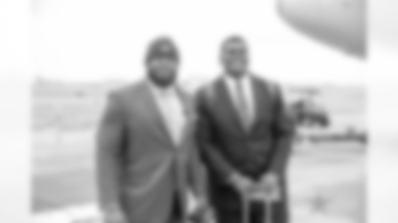 30 December 2017:
of the Dallas Cowboys during their departure to the game with the Philadelphia Eagles at Lincoln Financial Field in Philadelphia, Pennsylvania. Photo by James D. Smith/Dallas Cowboys