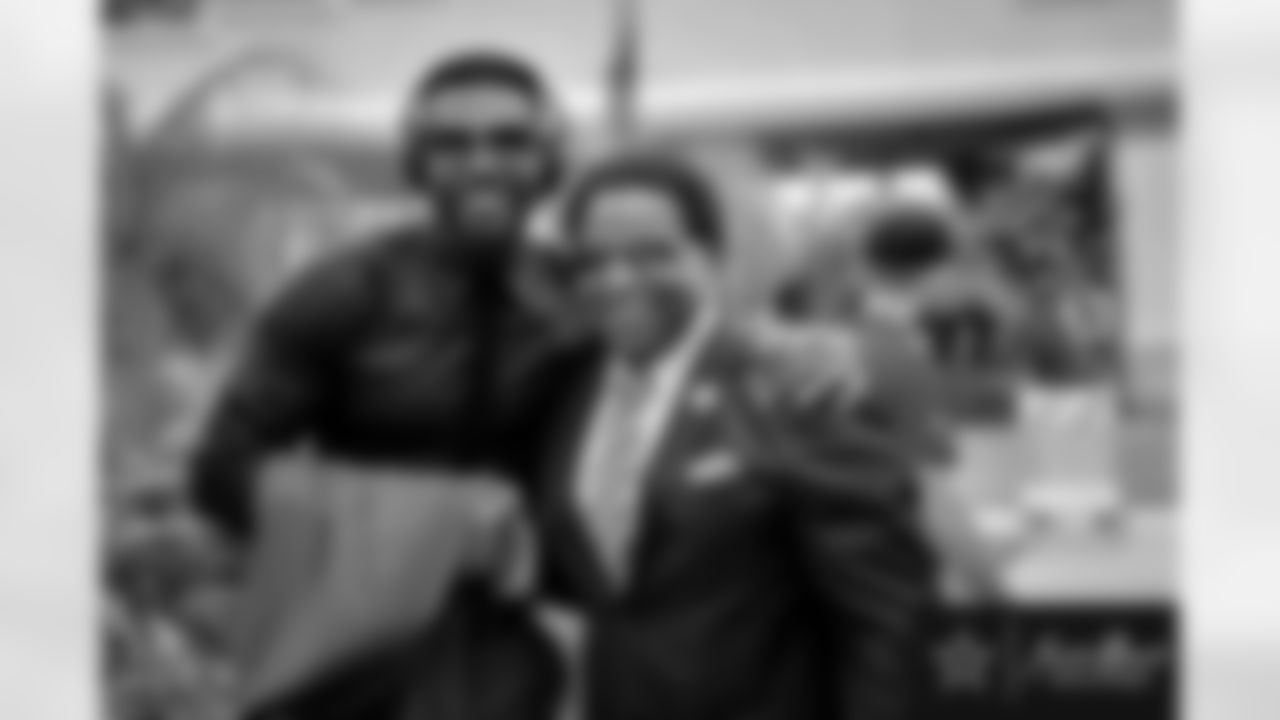 20170812_dal_dez_bryant_selects_jj30050.jpg
